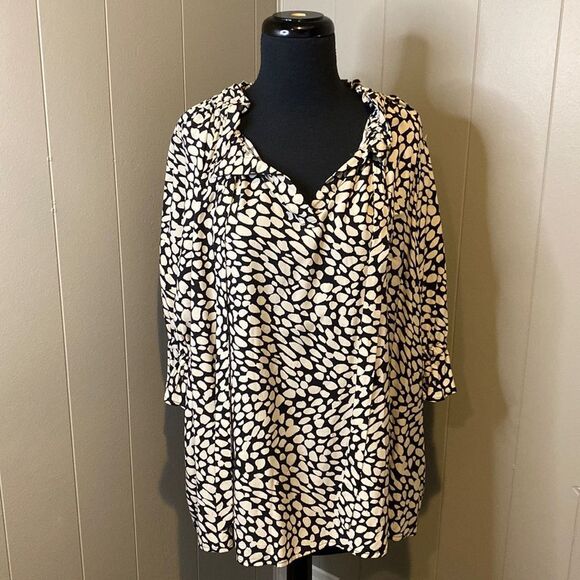 Z WHO WHAT WEAR Womens XXL Tunic Top Black Animal Print 3/4 Bell Sleeve V Neck - Picture 1 of 9